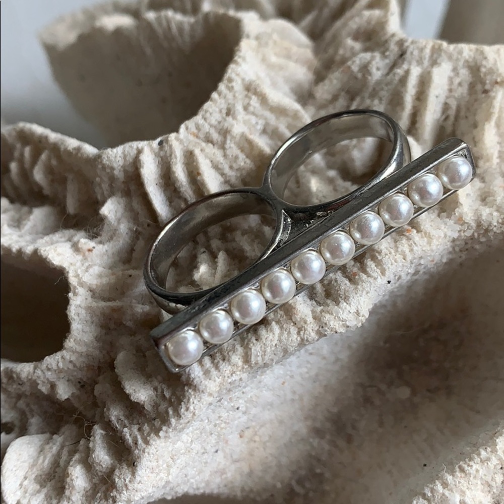 Pearl double ring